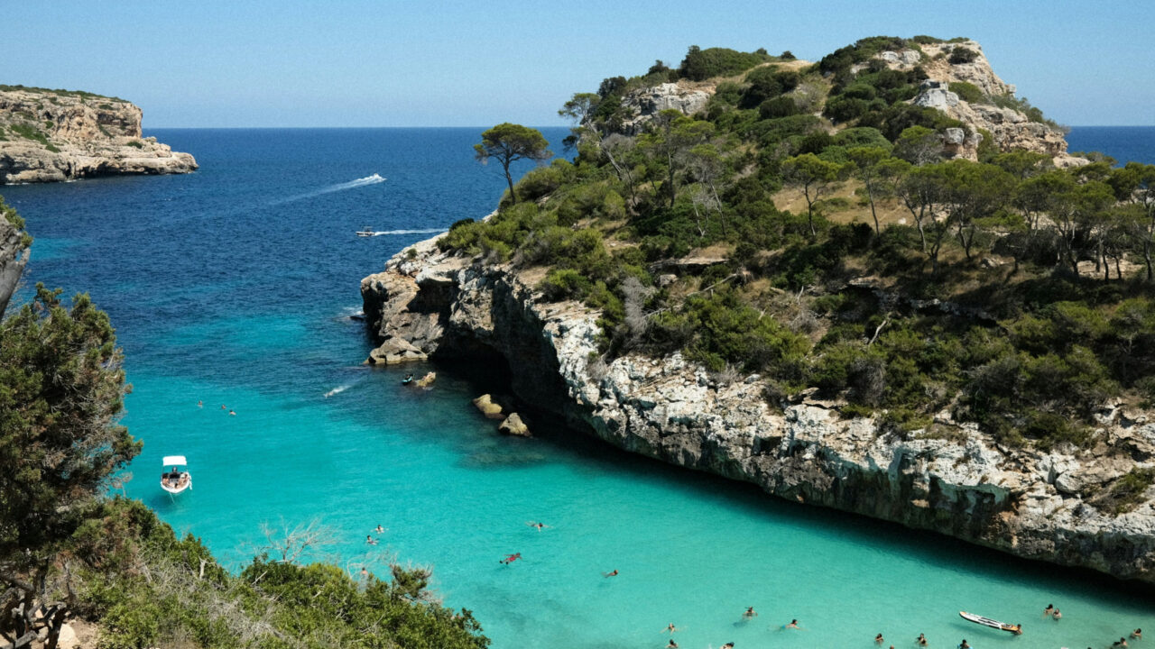 Comment bénéficier de l’expertise d’une agence pour un voyage unique aux Baléares ?